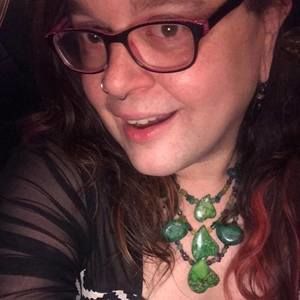 Meet your Posher, Chloe